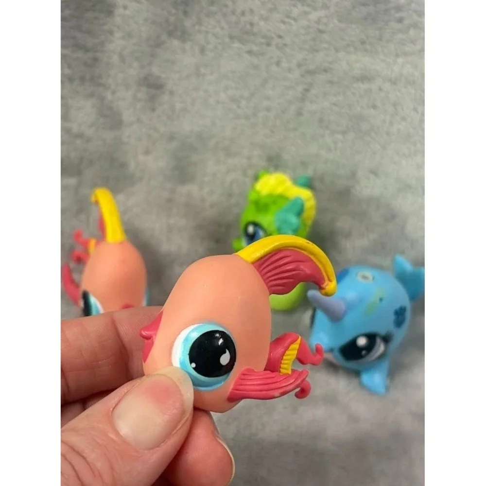 Littlest Pet Shop Ocean Animals‎ Lot of 4 LPS Fish Narwhal + Accessories